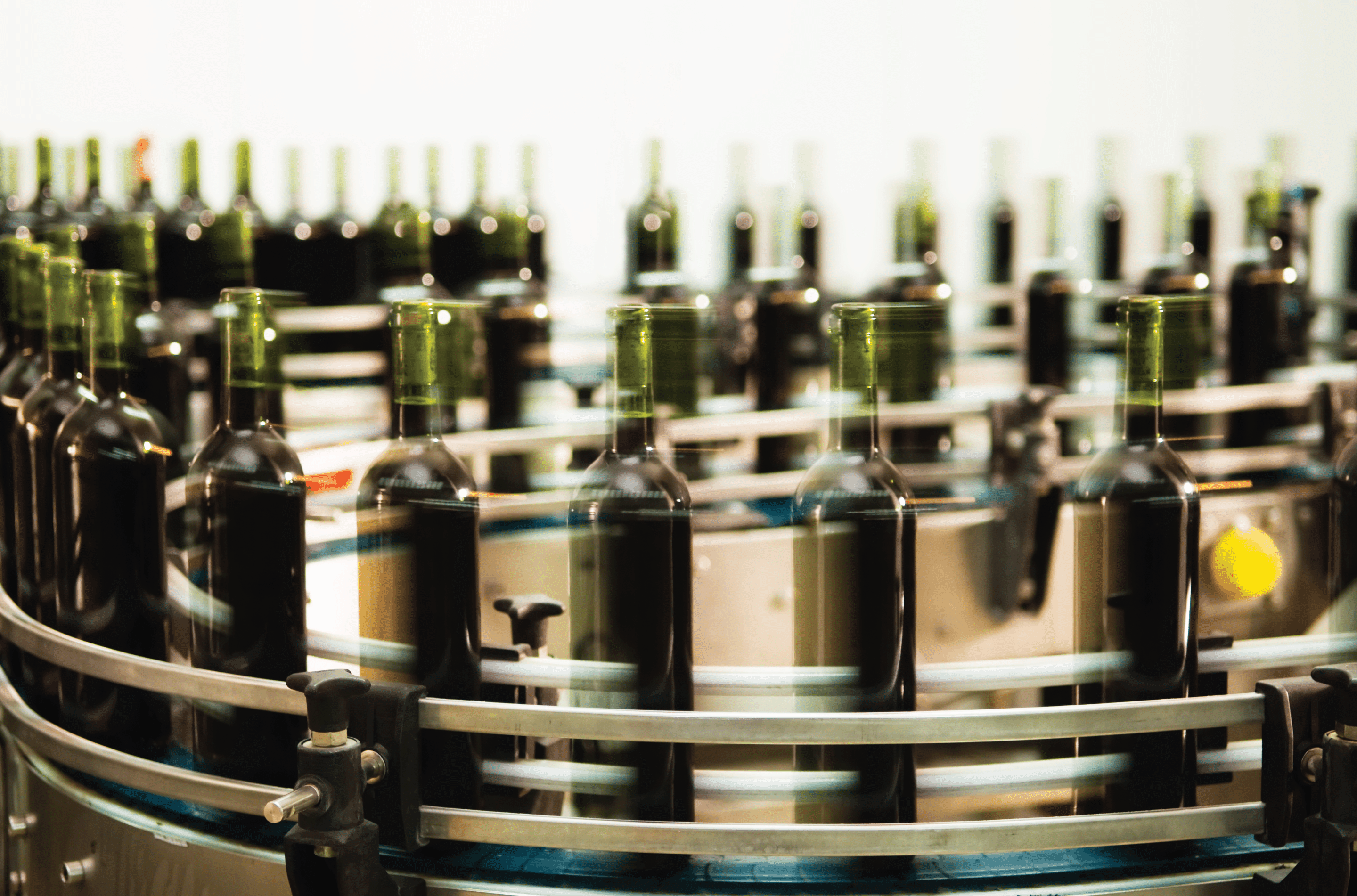 Exemplo 1: engarrafamento de vinho